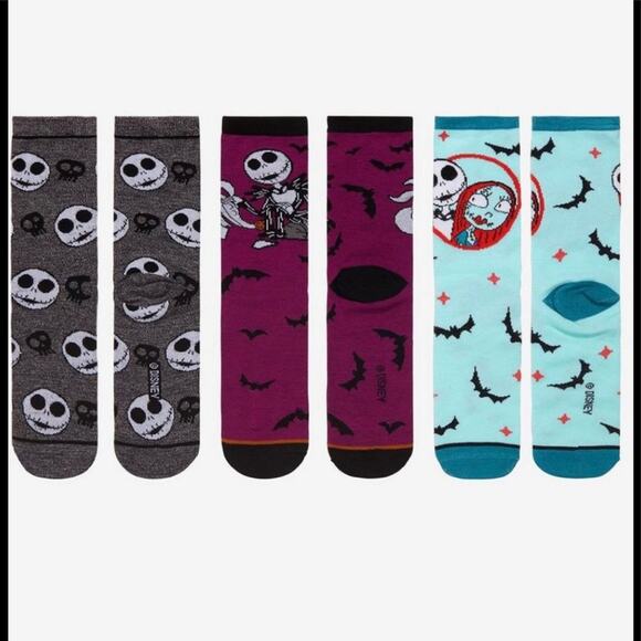 3 pack of The Nightmare Before Christmas crew socks in coffin shaped box - Picture 4 of 7